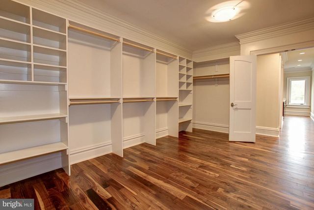 35B ELSIRAGY CT, Mclean, VA 22102