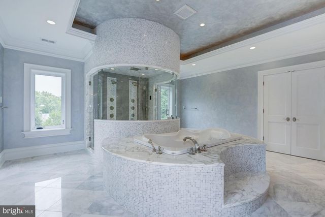 35B ELSIRAGY CT, Mclean, VA 22102