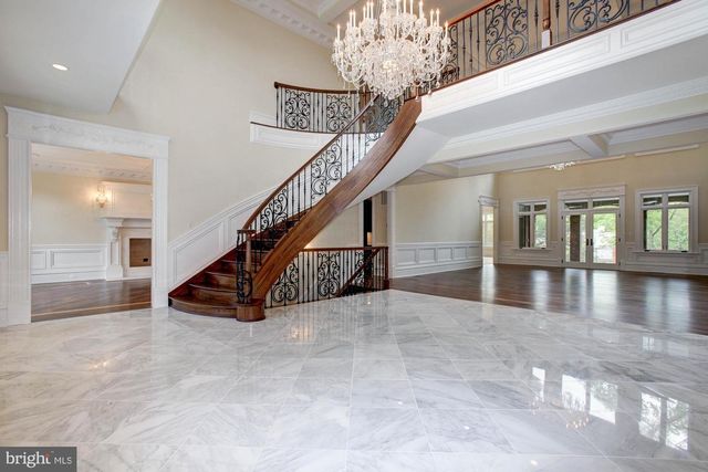 35B ELSIRAGY CT, Mclean, VA 22102