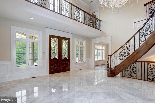 35B ELSIRAGY CT, Mclean, VA 22102