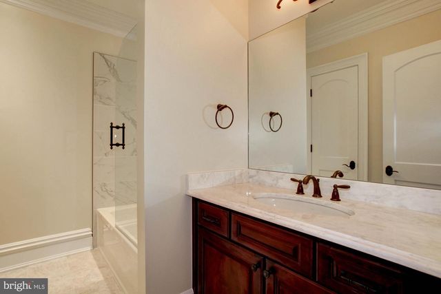 35B ELSIRAGY CT, Mclean, VA 22102