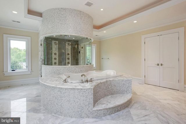 35B ELSIRAGY CT, Mclean, VA 22102