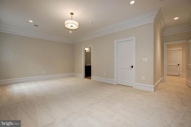 35B ELSIRAGY CT, Mclean, VA 22102