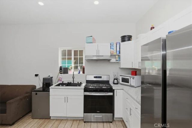 245 Commercial Avenue, Riverside, CA 92507