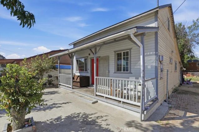 245 Commercial Avenue, Riverside, CA 92507