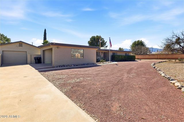 2816 Calle Parkway, Sierra Vista, AZ 85635