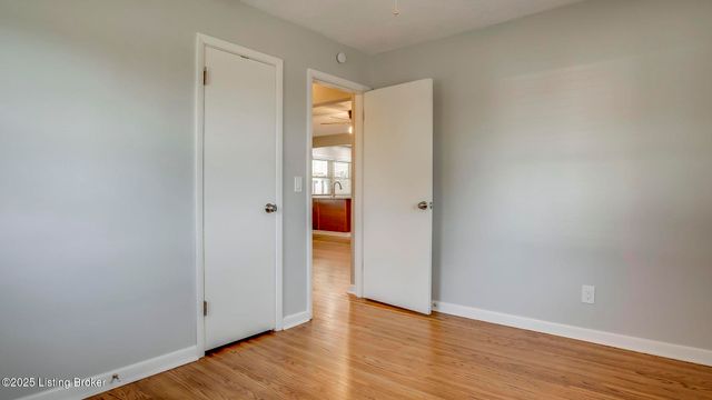 4709 Clarmar Rd, Jeffersontown, KY 40299