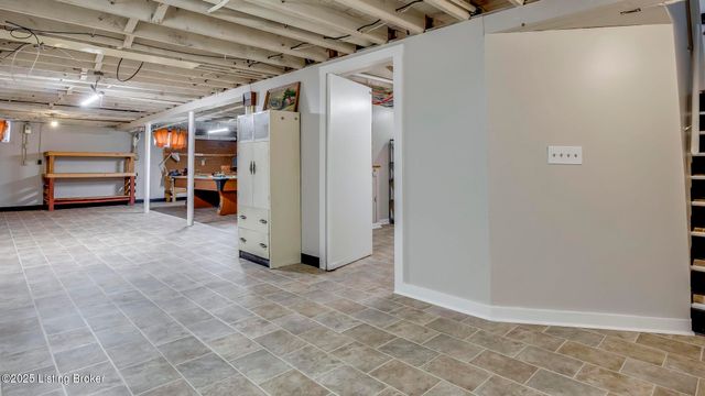 4709 Clarmar Rd, Jeffersontown, KY 40299