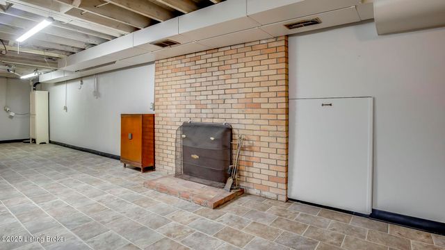 4709 Clarmar Rd, Jeffersontown, KY 40299