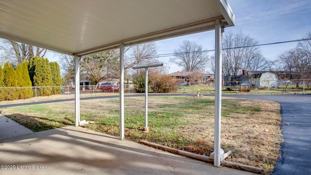 4709 Clarmar Rd, Jeffersontown, KY 40299