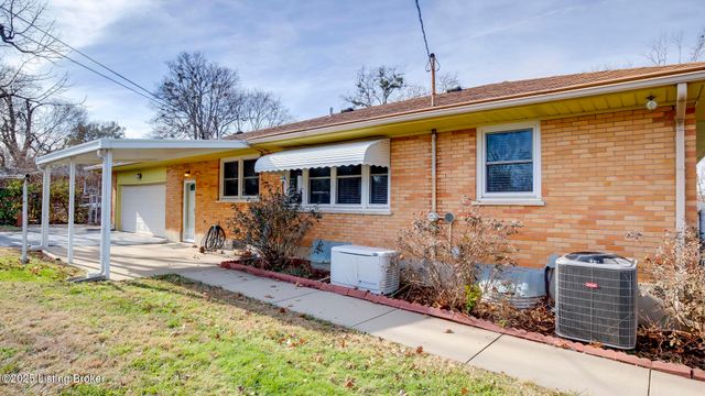 4709 Clarmar Rd, Jeffersontown, KY 40299