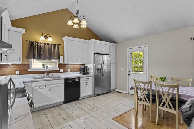134 Hunter Ridge Drive, Lawrenceburg, KY 40342