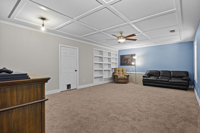 134 Hunter Ridge Drive, Lawrenceburg, KY 40342