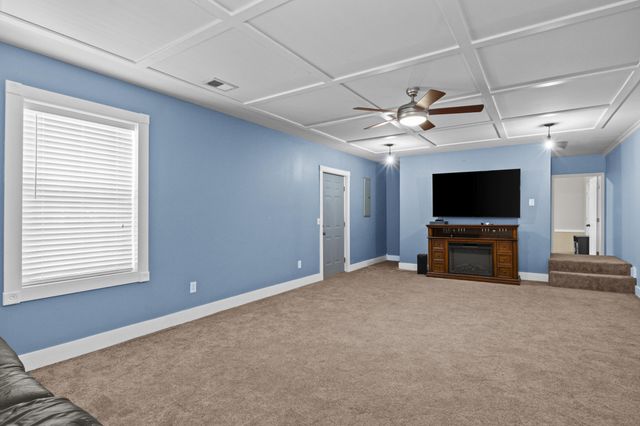 134 Hunter Ridge Drive, Lawrenceburg, KY 40342