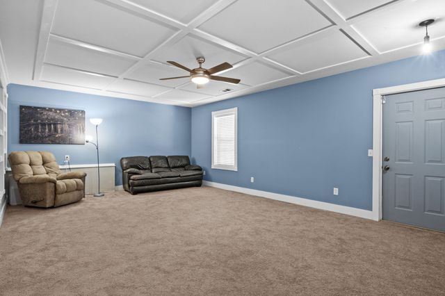 134 Hunter Ridge Drive, Lawrenceburg, KY 40342