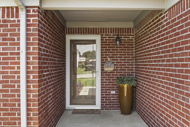 134 Hunter Ridge Drive, Lawrenceburg, KY 40342