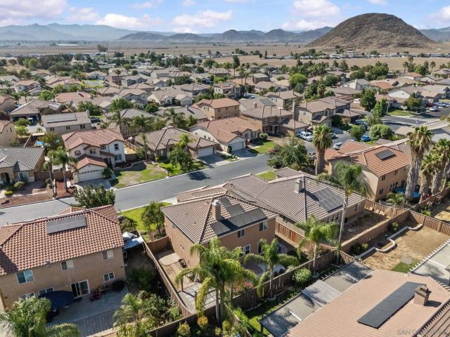 183 La Amistad Way, Hemet, CA 92545