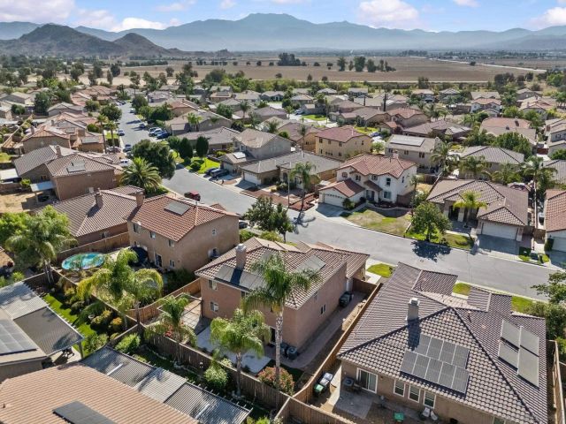 183 La Amistad Way, Hemet, CA 92545