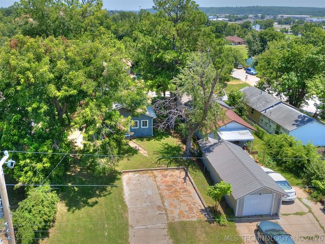 306 N Grant Avenue, Sand Springs, OK 74063