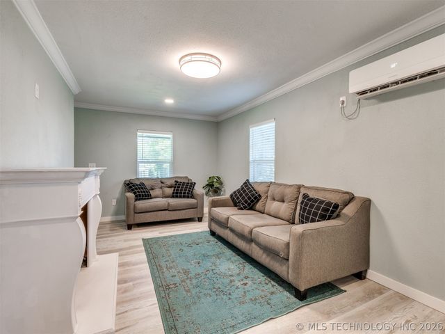 306 N Grant Avenue, Sand Springs, OK 74063