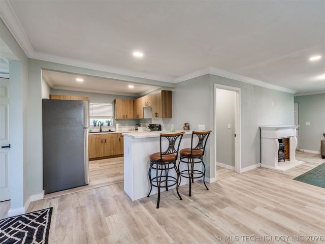 306 N Grant Avenue, Sand Springs, OK 74063