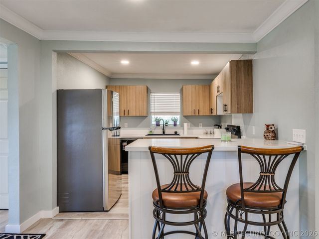 306 N Grant Avenue, Sand Springs, OK 74063