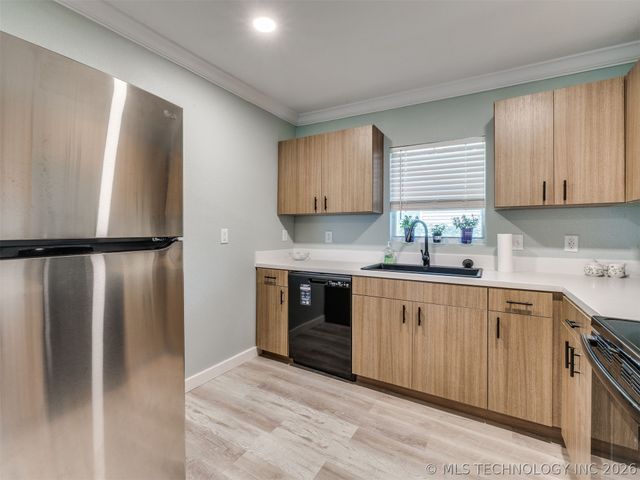 306 N Grant Avenue, Sand Springs, OK 74063