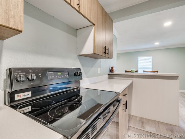 306 N Grant Avenue, Sand Springs, OK 74063