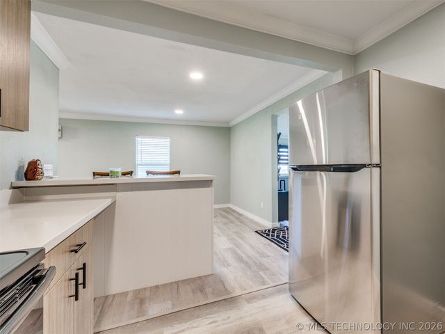 306 N Grant Avenue, Sand Springs, OK 74063