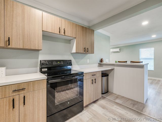 306 N Grant Avenue, Sand Springs, OK 74063