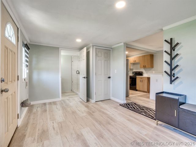 306 N Grant Avenue, Sand Springs, OK 74063