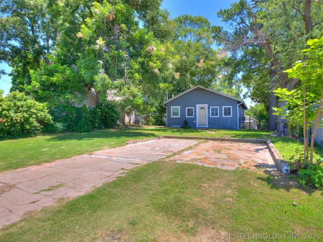 306 N Grant Avenue, Sand Springs, OK 74063