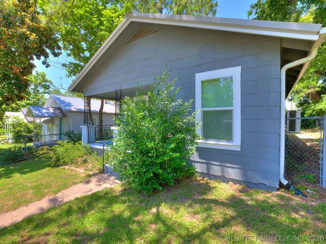 306 N Grant Avenue, Sand Springs, OK 74063