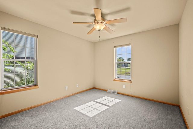 7 Half Moon Court, Madison, WI 53718