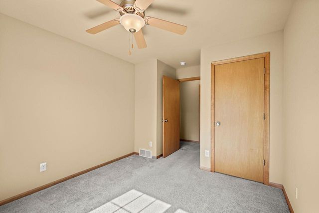 7 Half Moon Court, Madison, WI 53718