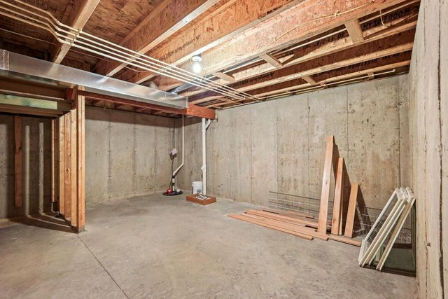 7 Half Moon Court, Madison, WI 53718