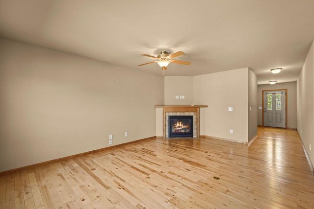 7 Half Moon Court, Madison, WI 53718