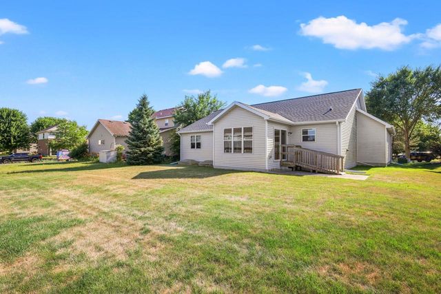 7 Half Moon Court, Madison, WI 53718