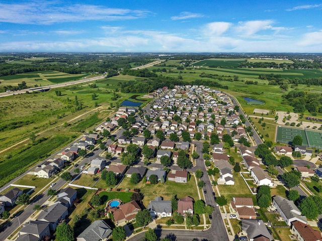 7 Half Moon Court, Madison, WI 53718