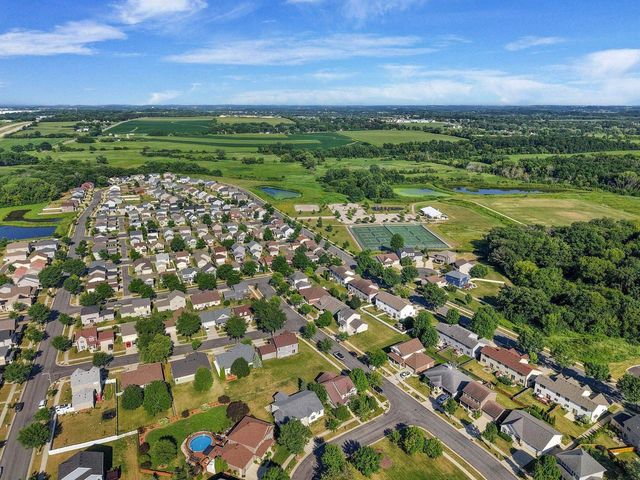7 Half Moon Court, Madison, WI 53718