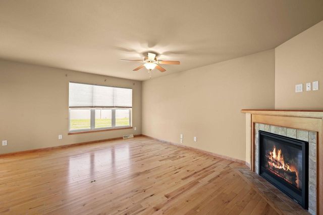 7 Half Moon Court, Madison, WI 53718