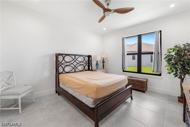 18355 Fairmont DR, Naples, FL 34114
