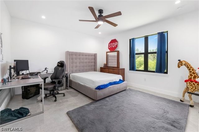18355 Fairmont DR, Naples, FL 34114