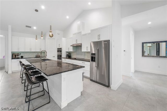 18355 Fairmont DR, Naples, FL 34114