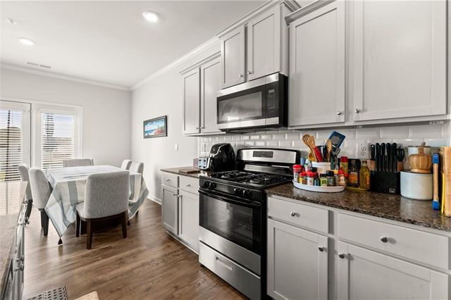 2712 Serena Way, Atlanta, GA 30331