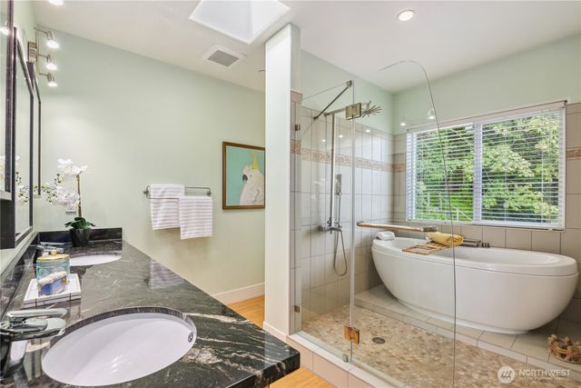 2006 W Lake Sammamish Parkway NE, Redmond, WA 98052