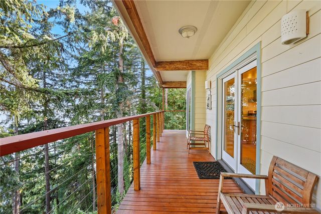 2006 W Lake Sammamish Parkway NE, Redmond, WA 98052