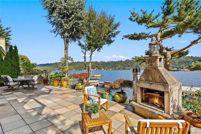 2006 W Lake Sammamish Parkway NE, Redmond, WA 98052