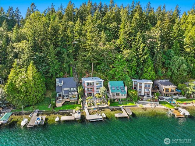 2006 W Lake Sammamish Parkway NE, Redmond, WA 98052