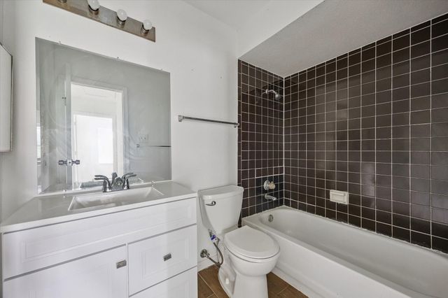 768 Memorial Mews Street 1, Houston, TX 77079